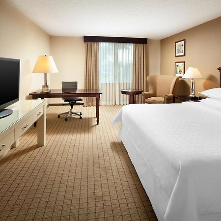 Hotel Mathilda سانيفال، كاليفورنيا الغرفة الصورة